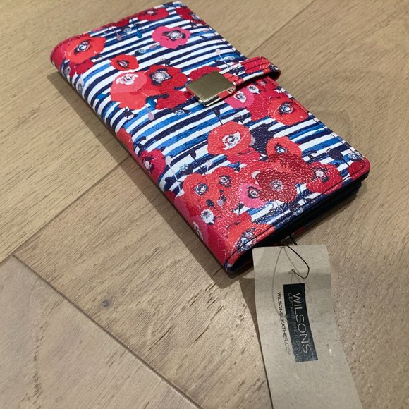 Wilsons Leather Red Floral Wallet - Picture 3 of 7